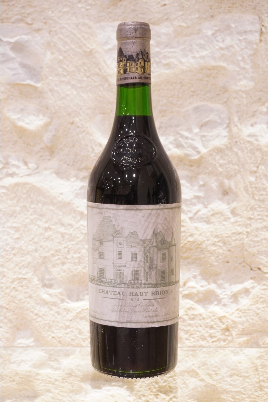 Château Haut-Brion Pessac-Léognan 1er Cru Classé 1974 Château Haut-Brion Pessac-Léognan 1er Cru Classé 1974