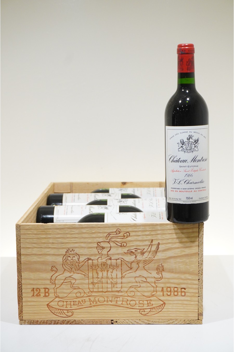 Château Montrose Saint-Estèphe 2e Cru Classé 1986 OWC12 Château Montrose Saint-Estèphe 2e Cru Classé 1986 OWC12