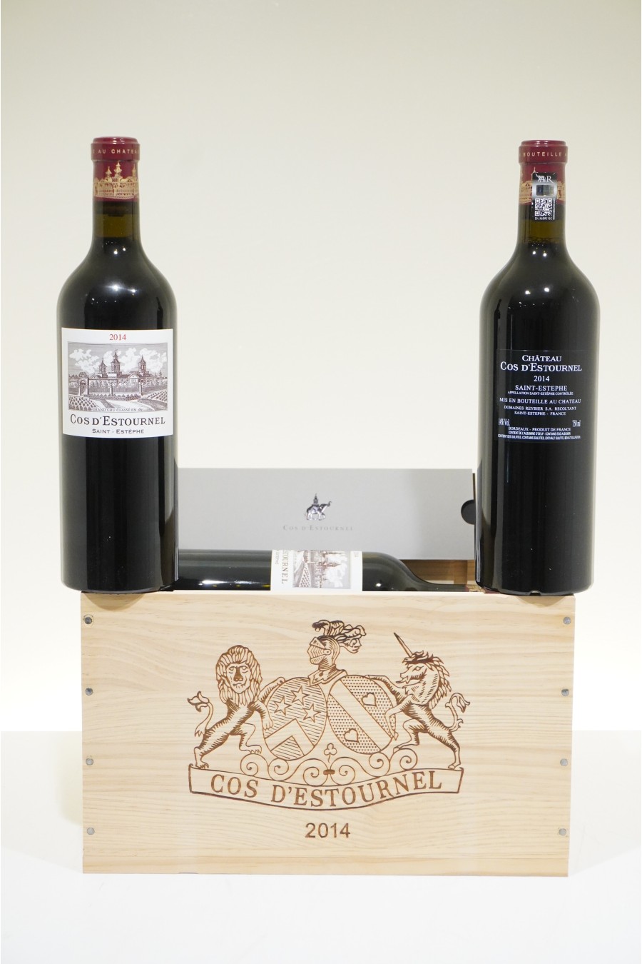 Château Cos d'Estournel Saint-Estèphe 2e Cru Classé 2014 OWC6 Château Cos d'Estournel Saint-Estèphe 2e Cru Classé 2014 OWC6