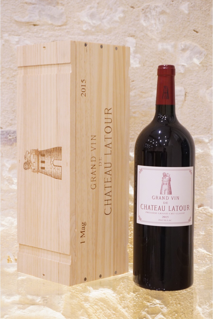 Château Latour Pauillac 1er Cru Classé 2015 MAGNUM OWC1