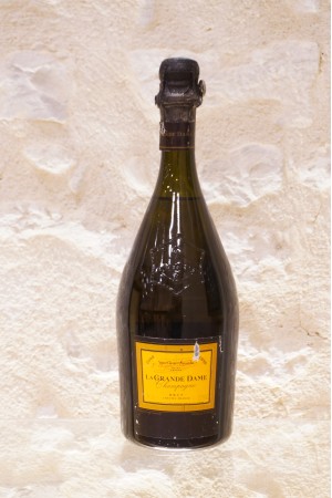Veuve Clicquot Ponsardin "La Grande Dame" Champagne 1990