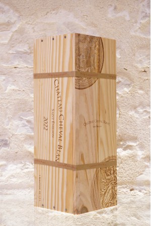 Château Cheval Blanc Saint-Emilion 1er Grand Cru Classé 2022 OWC1 MAGNUM
