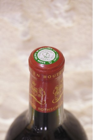 Château Mouton Rothschild Pauillac 1er Cru Classé 2002 MAGNUM