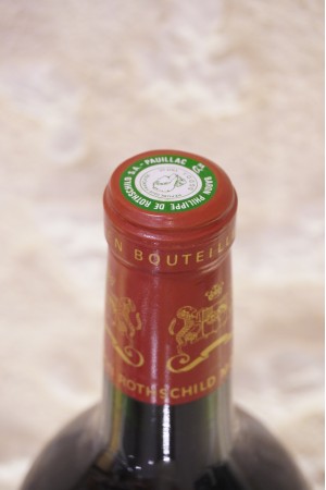 Château Mouton Rothschild Pauillac 1er Cru Classé 2002 MAGNUM