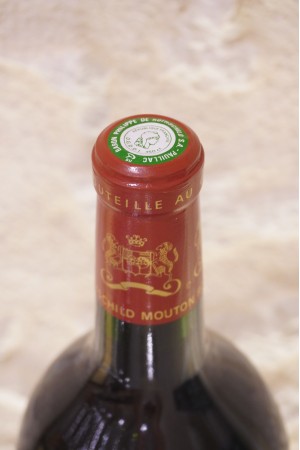 Château Mouton Rothschild Pauillac 1er Cru Classé 2002 MAGNUM